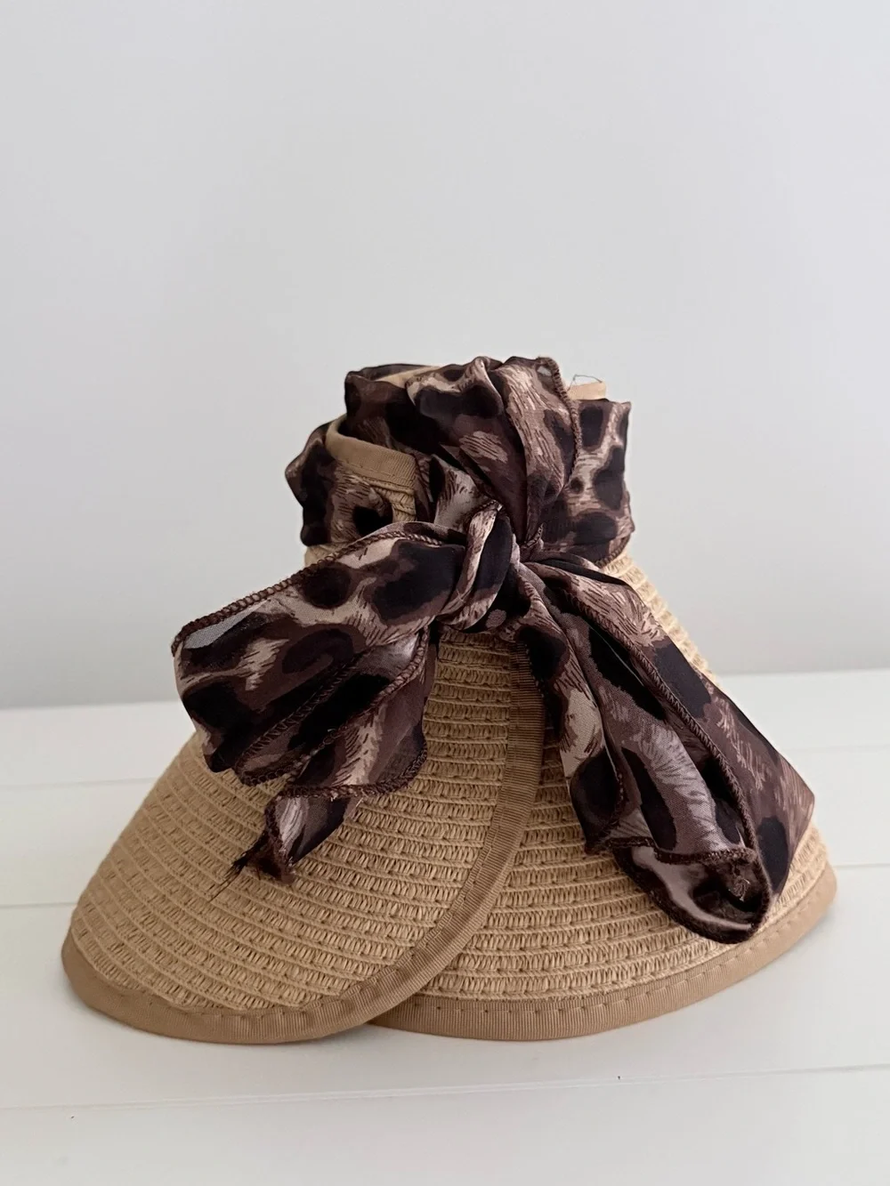 Packable Straw Full Visor with Brown Leopard Scarf Tie